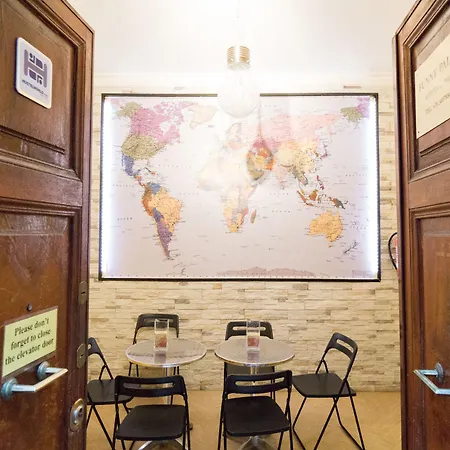 Funny Palace Hostel-3
